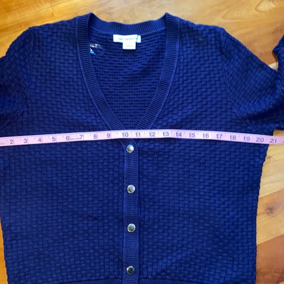 Liz Claiborne Cardigans with front snap buttons. - Picture 10 of 16
